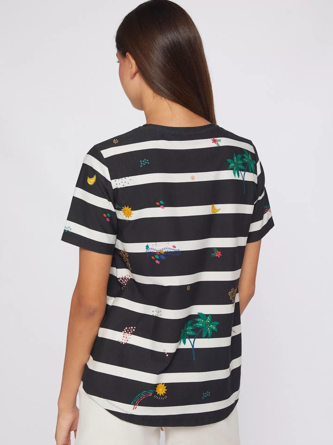 camiseta_rayas_bn_2.webp Camisetas | Vilagallo Camiseta Rayas B&N